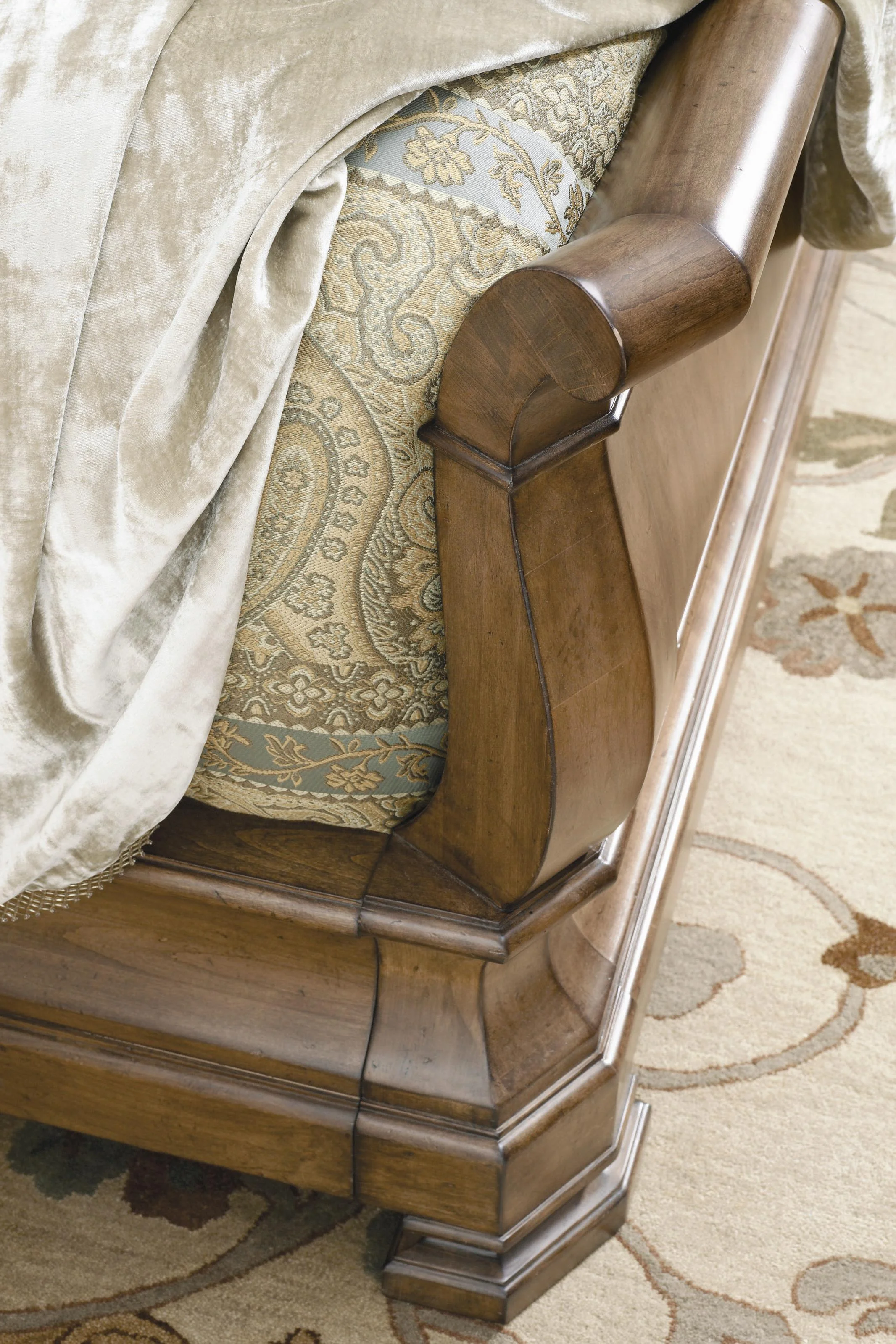 New Lou (071000) by Universal Baer's Furniture